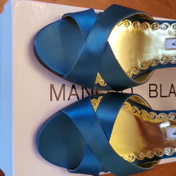 ♤ Manolo Blahnik Teal Satin Heels - Picture 5 of 8